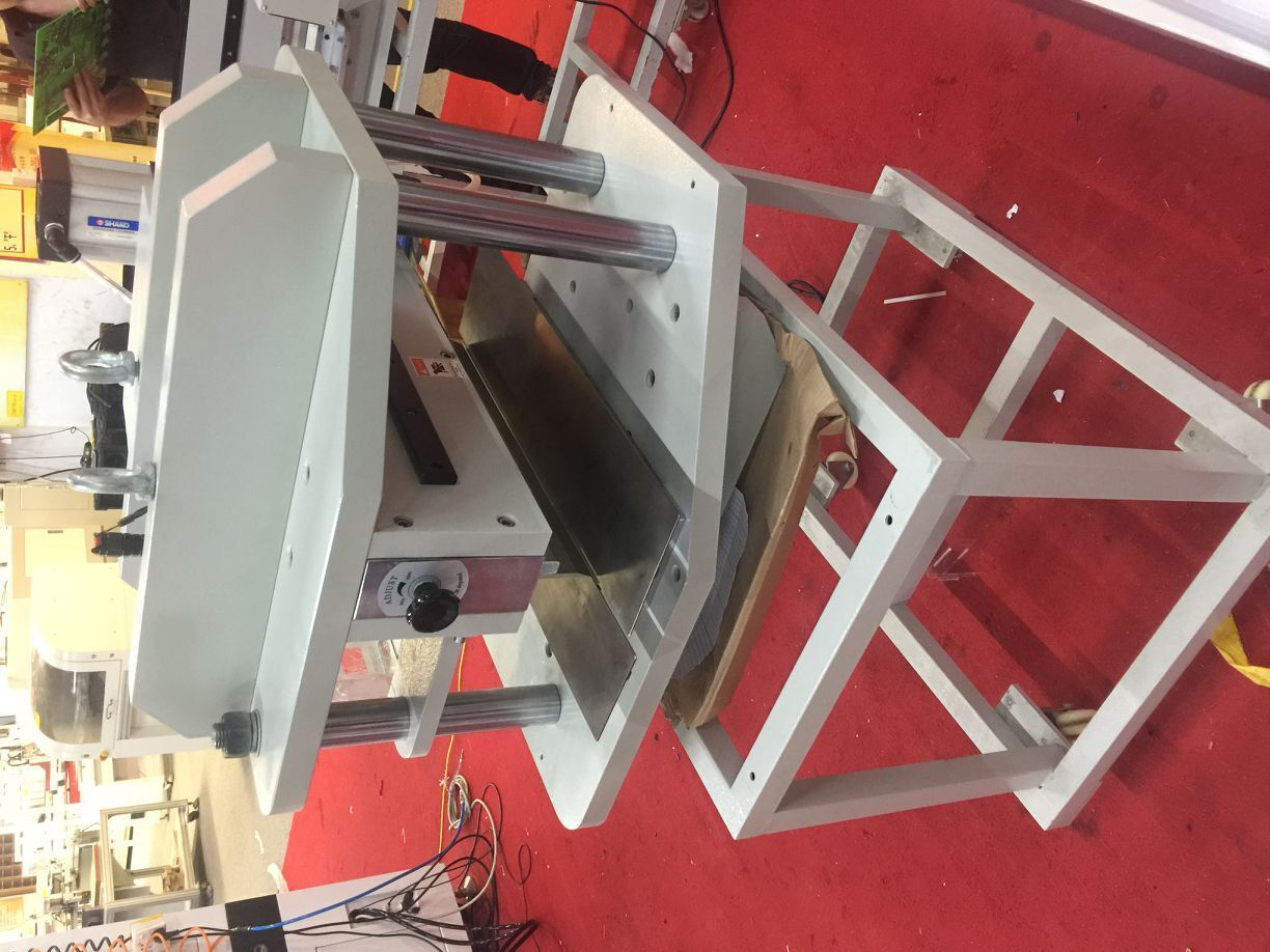 科创板并试点注册制改革提供司法保障的若干意见pcb割板机厂家分享